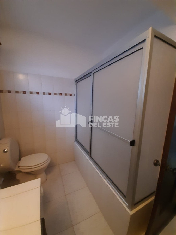 Casa ID.2361/Casa-en-alquiler-temporada-de-2-dormitorios,-en-Punta-del-Este-Mansa - Casa en alquiler temporada de 2 dormitorios, en Punta del Este- Mansa