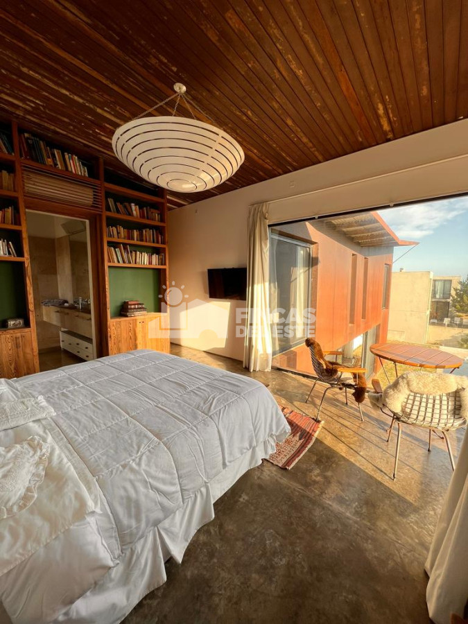 Casa ID.1238 - Casa en Manantiales, Punta Piedras