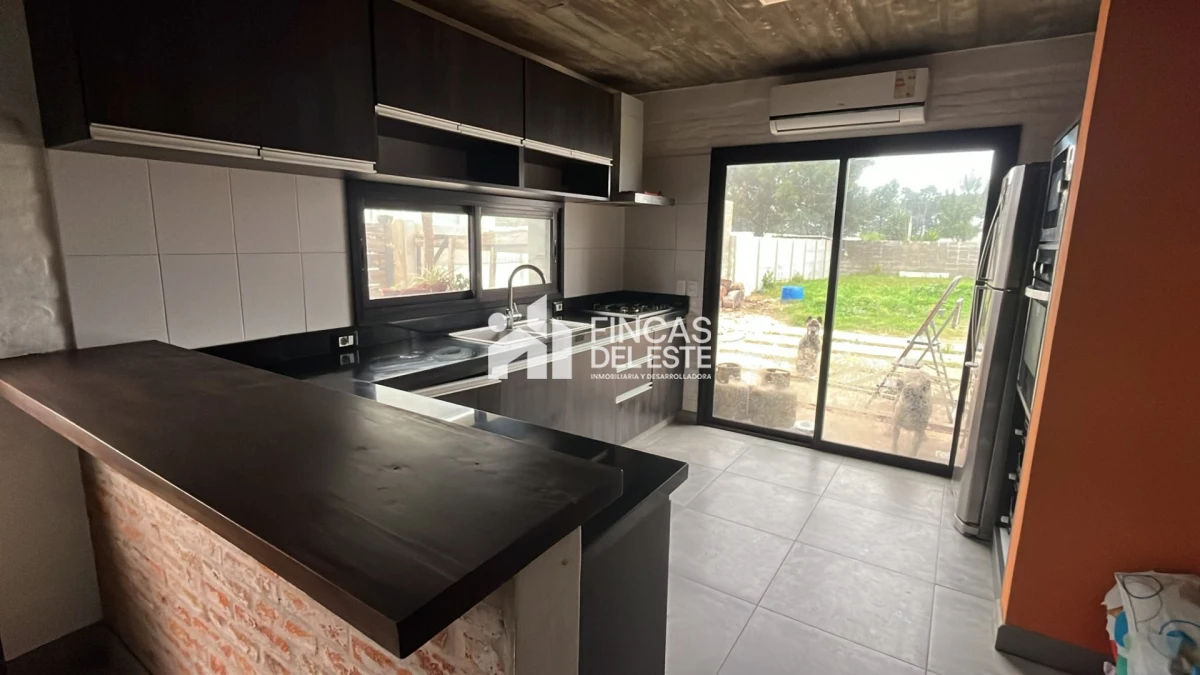 Casa ID.2885/Oportunidad-de-2-dormitorios-en-excelente-ubicación- - Oportunidad de 2 dormitorios en excelente ubicación 