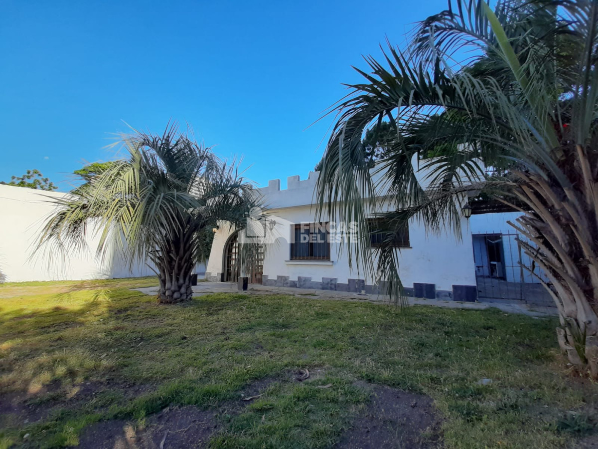 Casa ID.2361/Casa-en-alquiler-temporada-de-2-dormitorios,-en-Punta-del-Este-Mansa - Casa en alquiler temporada de 2 dormitorios, en Punta del Este- Mansa