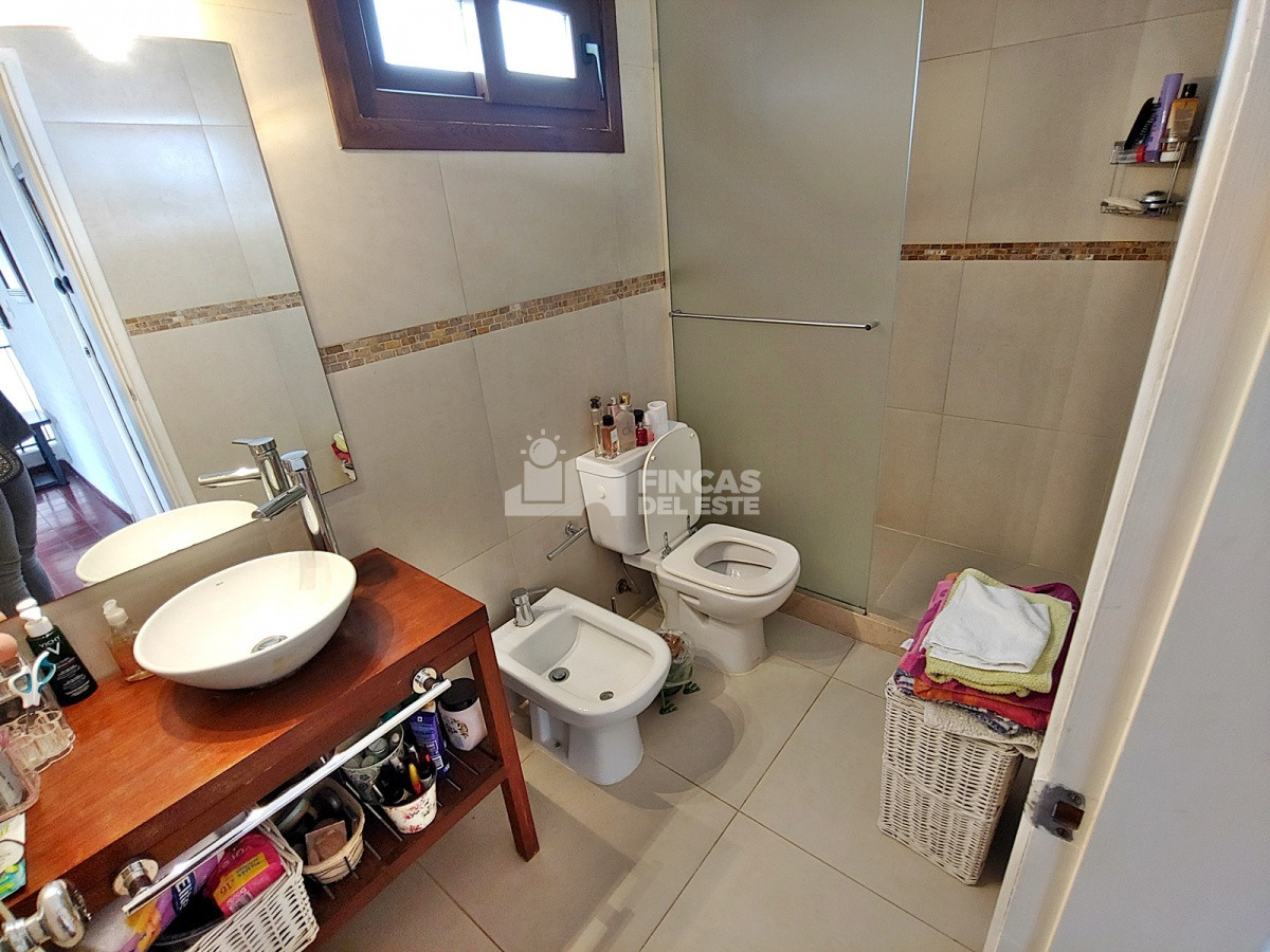 Casa ID.1346/Hermosa-casa-en-Pinares-en-alquiler-de-3-dormitorios - Hermosa casa en Pinares en alquiler de 3 dormitorios