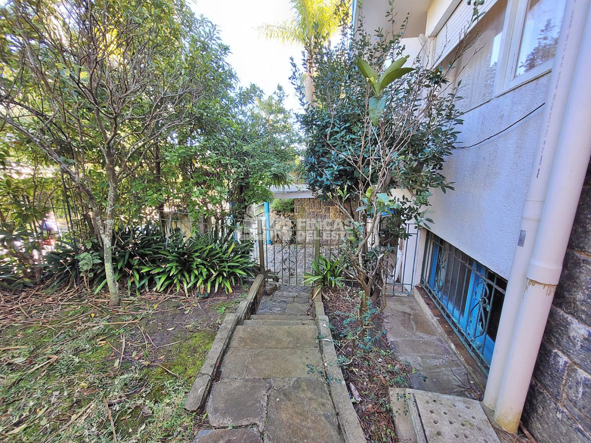 Casa ID.2339/Hermosa-casa-muy-bien-ubicada-en-venta-5-dormitorios-en-Punta-del-Este - Hermosa casa muy bien ubicada en venta 5 dormitorios en Punta del Este