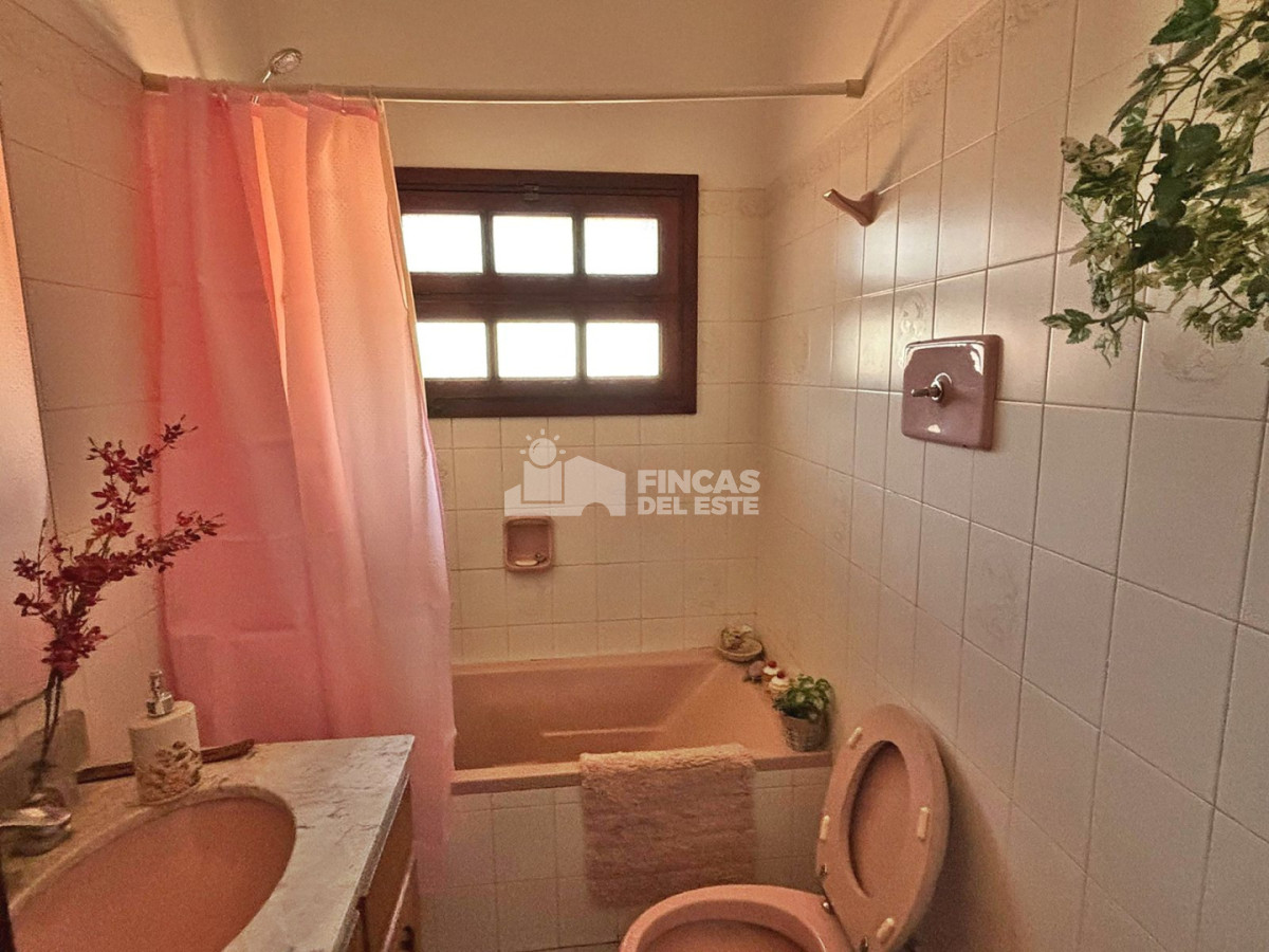 Casa ID.2745/Casa-en-pinares-Punta-del-Este-de-3-dormitorios - Casa en pinares- Punta del Este de 3 dormitorios