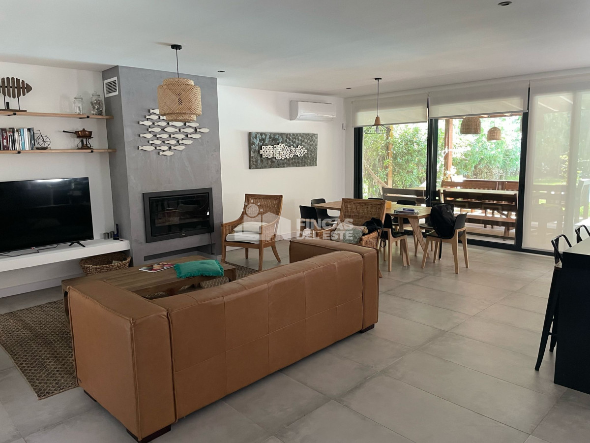 Casa ID.2040/Hermosa-casa-en-alquiler-invernal-en-Solanas!!! - Hermosa casa en alquiler invernal en Solanas!!!