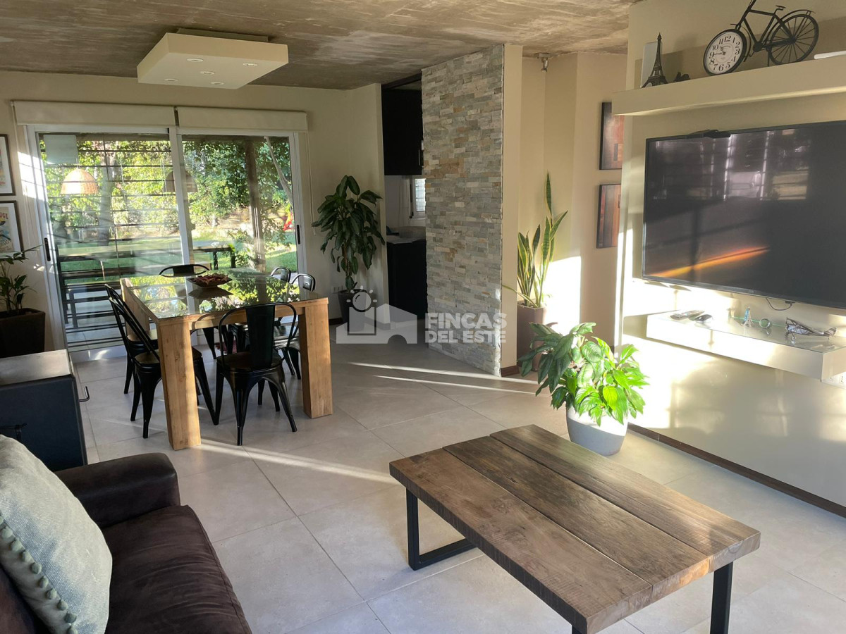 Casa ID.2196/Hermosa-casa-en-Burnett!! - Hermosa casa en Burnett!!