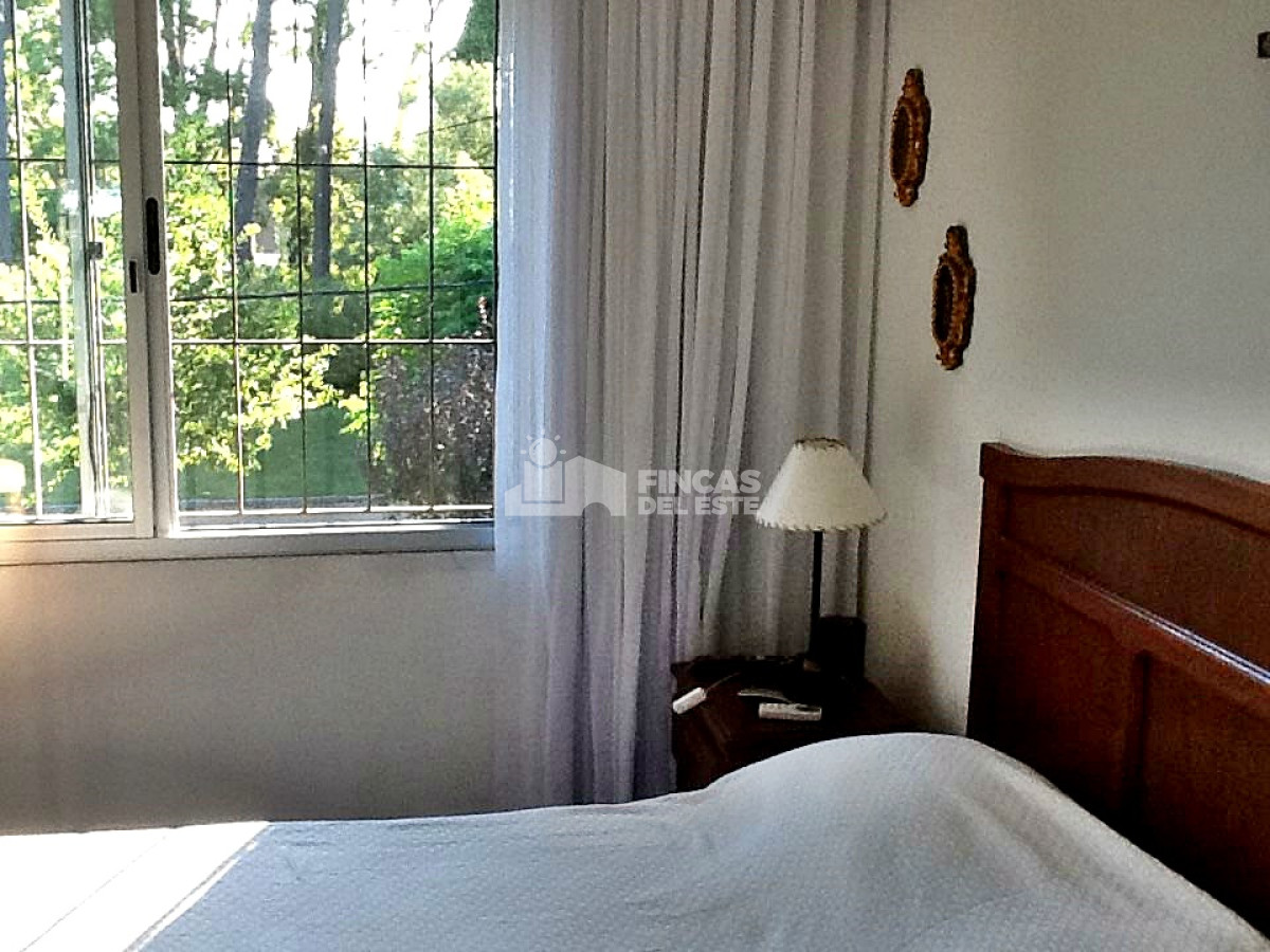 Casa ID.959/Alquiler-5-dormitorios--4-baños-Temporada- - Alquiler  5 dormitorios -  4 baños  Temporada 