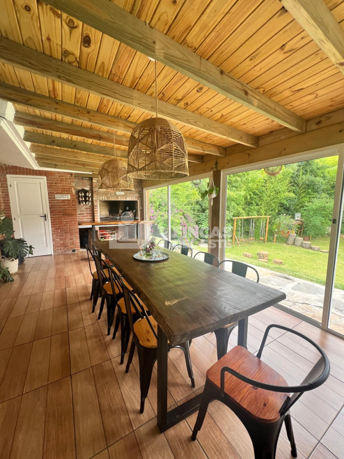 Casa ID.2355/Casa-en-alquiler-de-enero-4-dormitorios-en-Cantegril-Punta-del-este- - Casa en alquiler de enero 4 dormitorios en Cantegril  Punta del este 