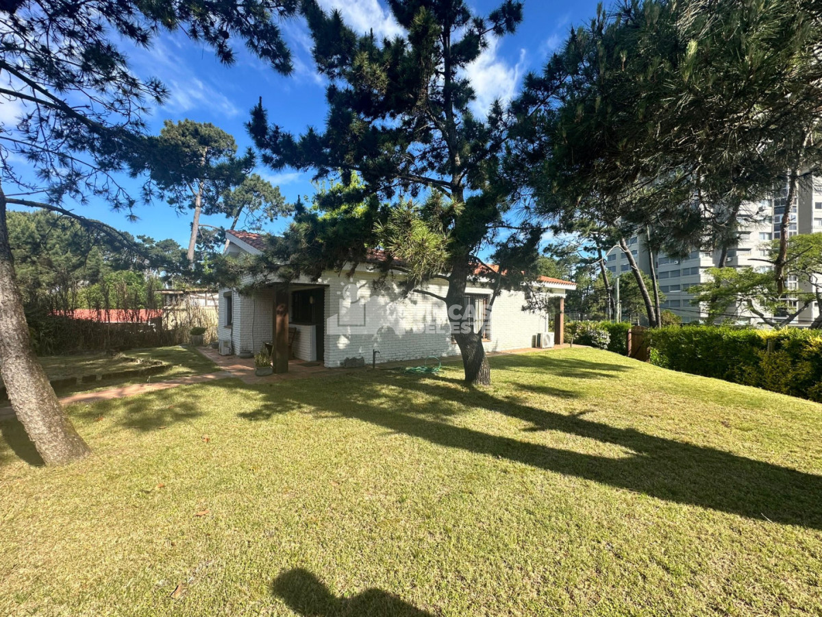 Casa ID.2661/Casa-en-Punta-del-Este-alquiler-de-Verano - Casa en Punta del Este alquiler de Verano