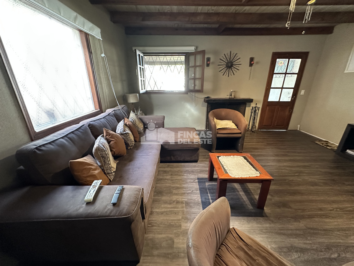 Casa ID.2637/Casa-en-alquiler-enero-de-4-dormitorios-en-brava-Punta-del-Este- - Casa en alquiler enero de 4 dormitorios en brava Punta del Este 