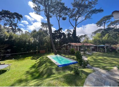 Casa en alquiler de enero 4 dormitorios en San Rafael Punta del este 