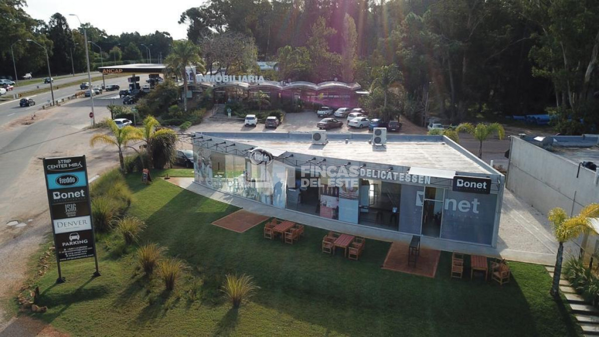 Local Comercial ID.938/LOCAL-COMERCIAL-Punta-Ballena--Solanas-Ruta-10-y-12- - LOCAL COMERCIAL Punta Ballena - Solanas Ruta 10 y 12 