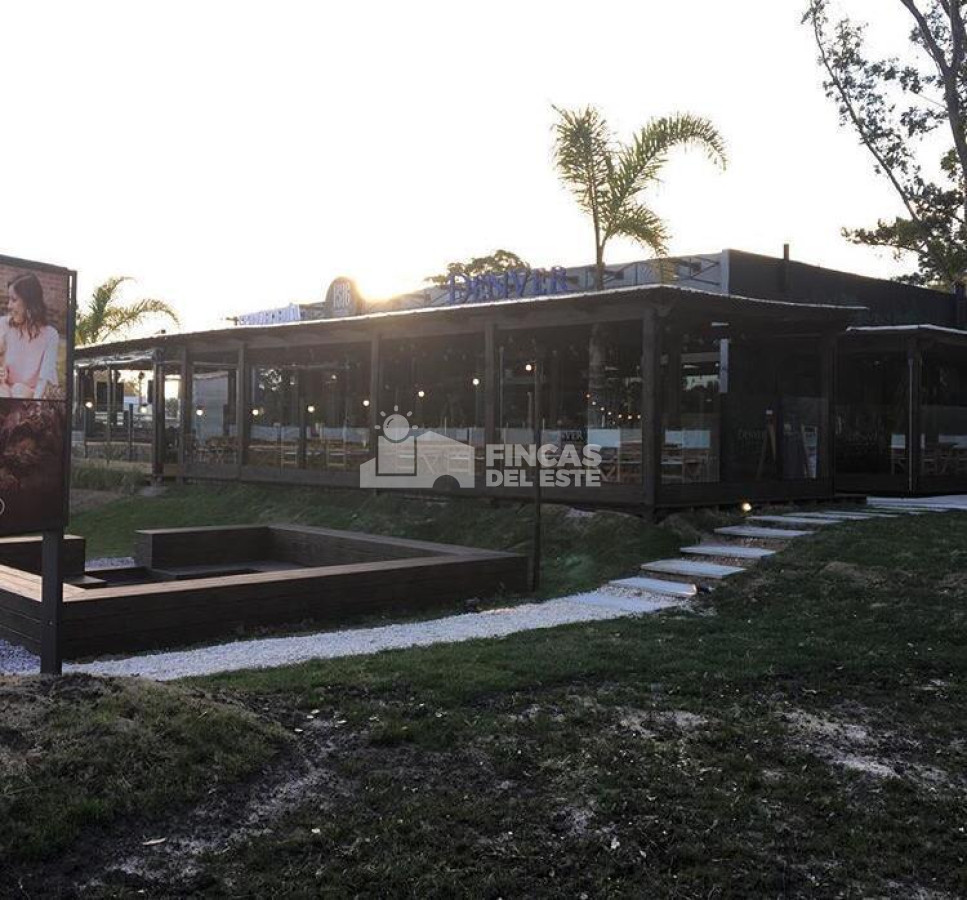 Local Comercial ID.938/LOCAL-COMERCIAL-Punta-Ballena--Solanas-Ruta-10-y-12- - LOCAL COMERCIAL Punta Ballena - Solanas Ruta 10 y 12 