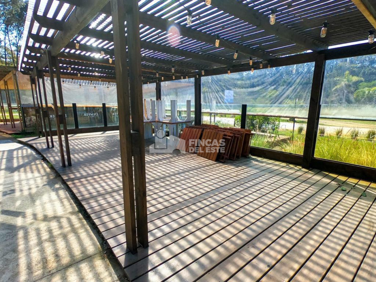 Local Comercial ID.938/LOCAL-COMERCIAL-Punta-Ballena--Solanas-Ruta-10-y-12- - LOCAL COMERCIAL Punta Ballena - Solanas Ruta 10 y 12 