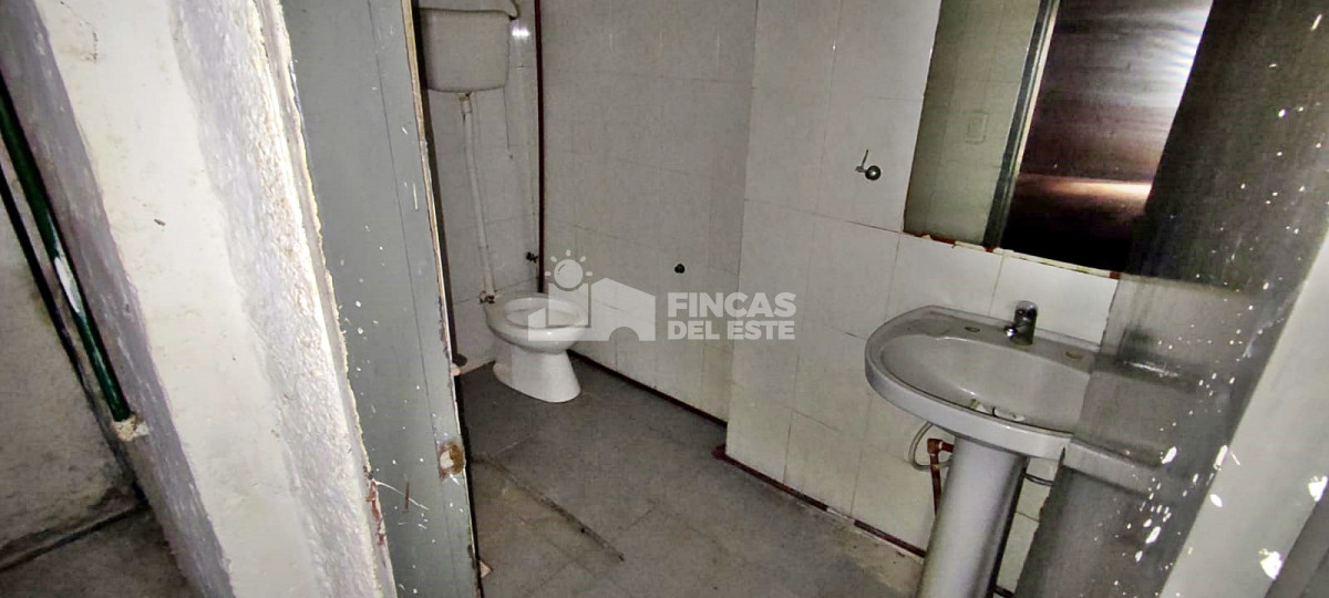 Local Comercial ID.916/local-en-ALQUILER--VENTA- - local en ALQUILER - VENTA 