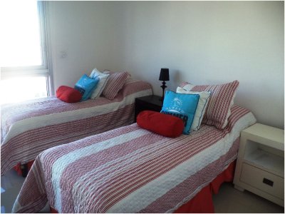 3 dormitorios en Wind Tower a 80 metros del Mar. - RPL9386A