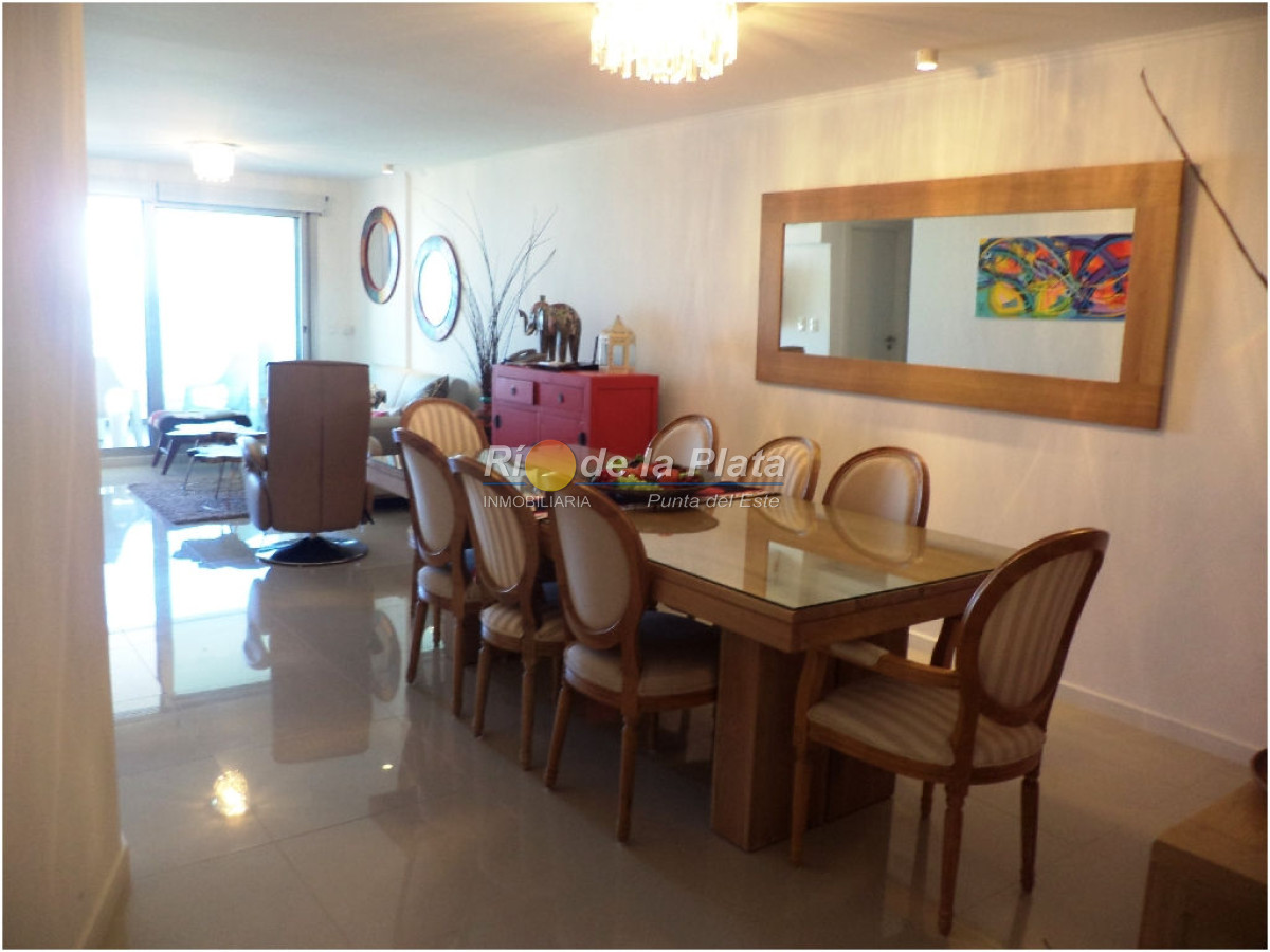 3 dormitorios en Wind Tower a 80 metros del Mar. - RPL9386A