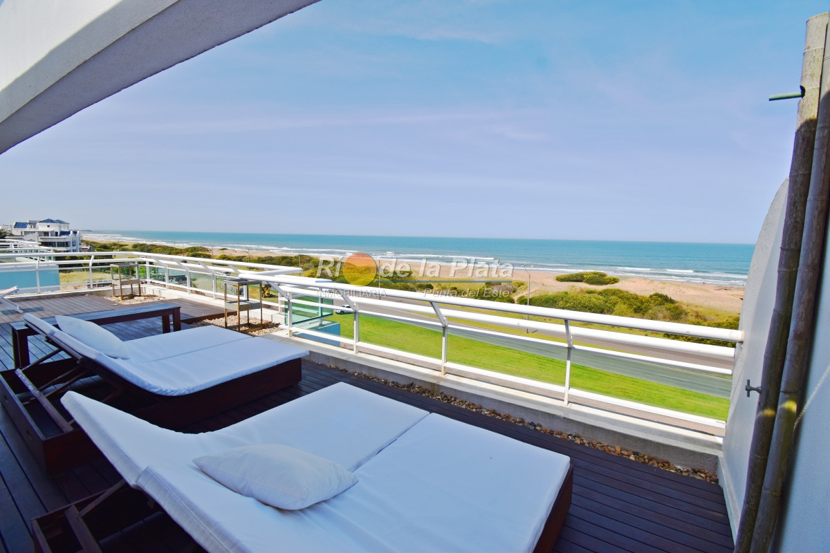 Departamento en Playa Brava. Con muy buenos servicios! - RPL2813A