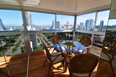 Depto. en venta, planta unificada en piso alto.excelente vista al mar