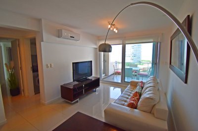 Wind Tower en playa Brava