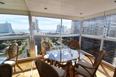 Depto. en venta, planta unificada en piso alto.excelente vista al mar