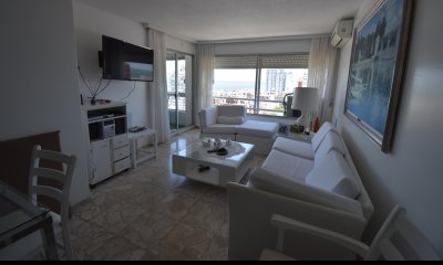 Depto en Peninsula, piso alto