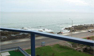 Peninsula, frente a playa brava