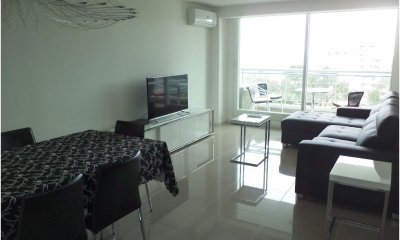 1 dormitorio en suite en Torre One.