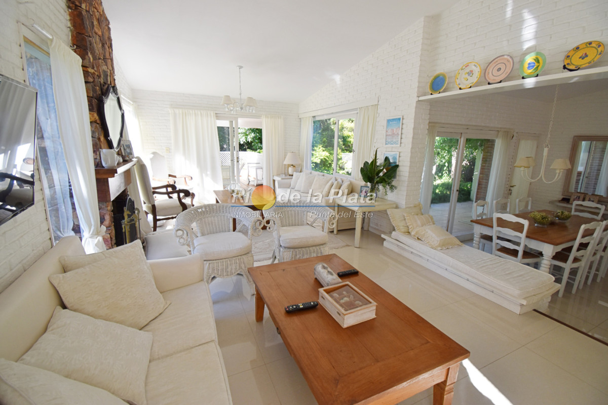 Casa en Paradas - RPL15082C