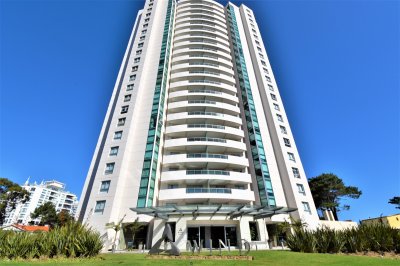 3 dormitorios en Wind Tower a 80 metros del Mar. - RPL9386A