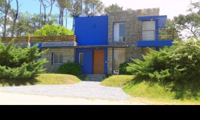 Casa Azul y Piedra