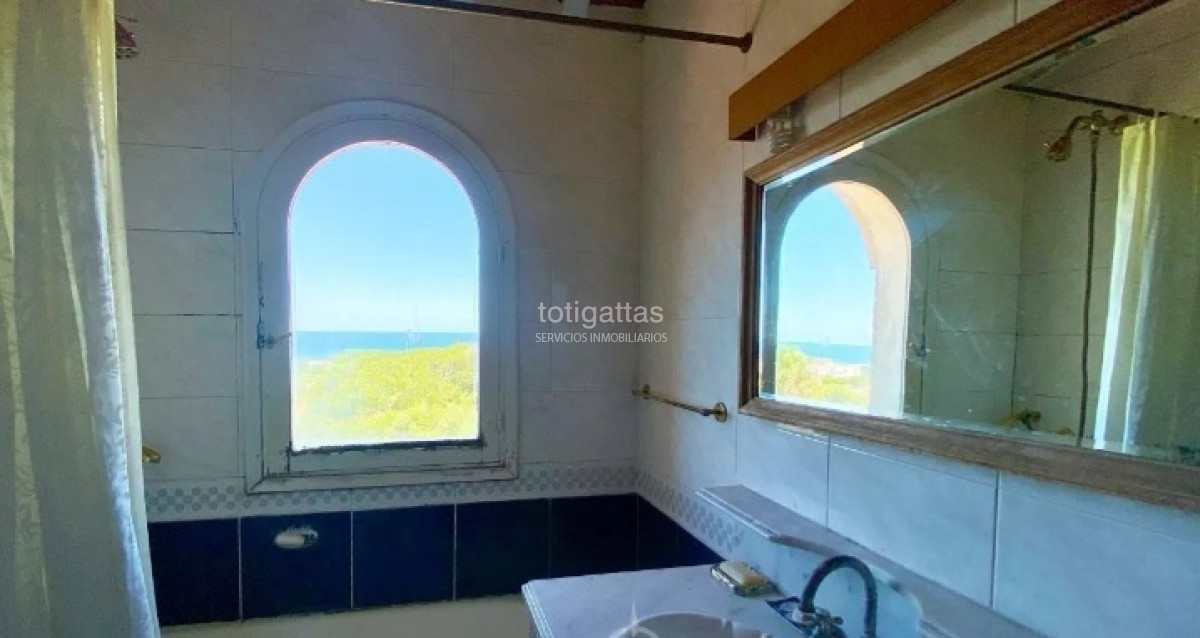 Casa ID.1494 - Vista y cercania a la playa