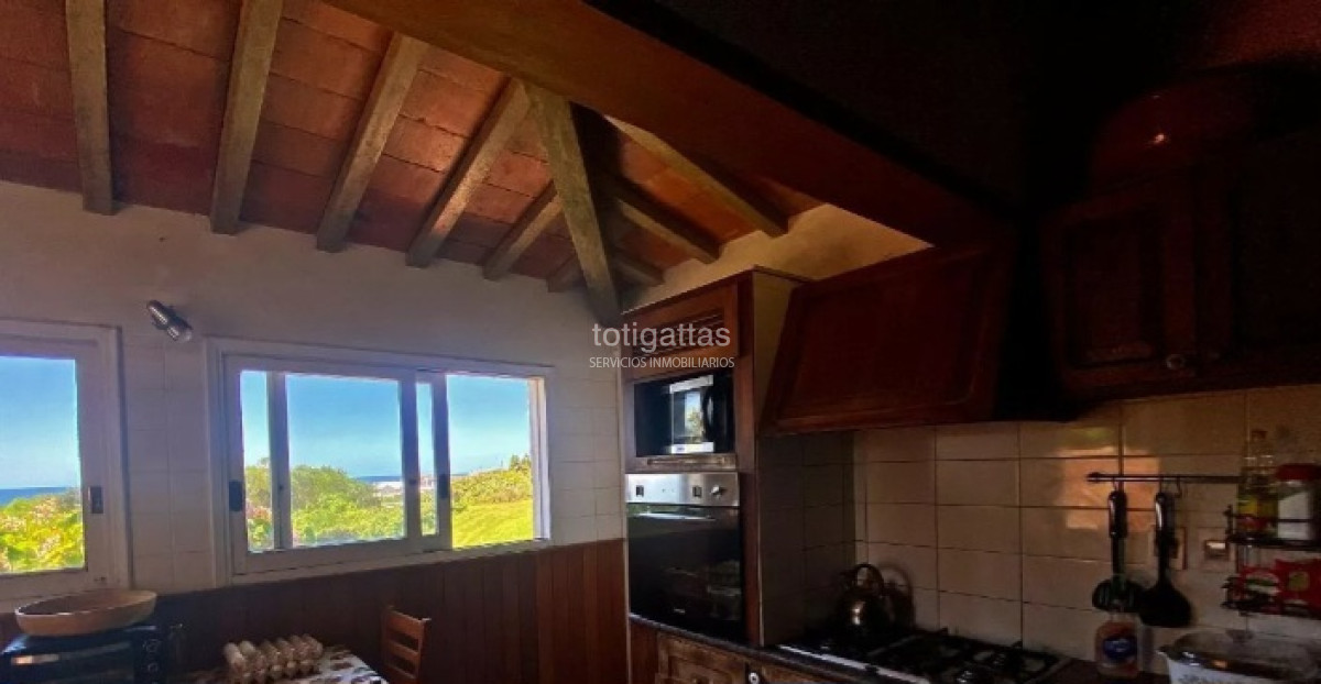 Casa ID.1494 - Vista y cercania a la playa