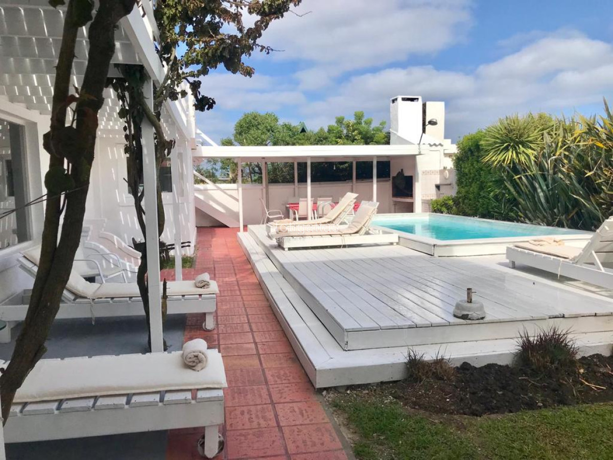 Casa ID.530 - Contraluz