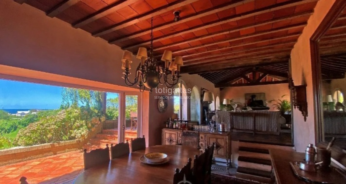 Casa ID.1494 - Vista y cercania a la playa