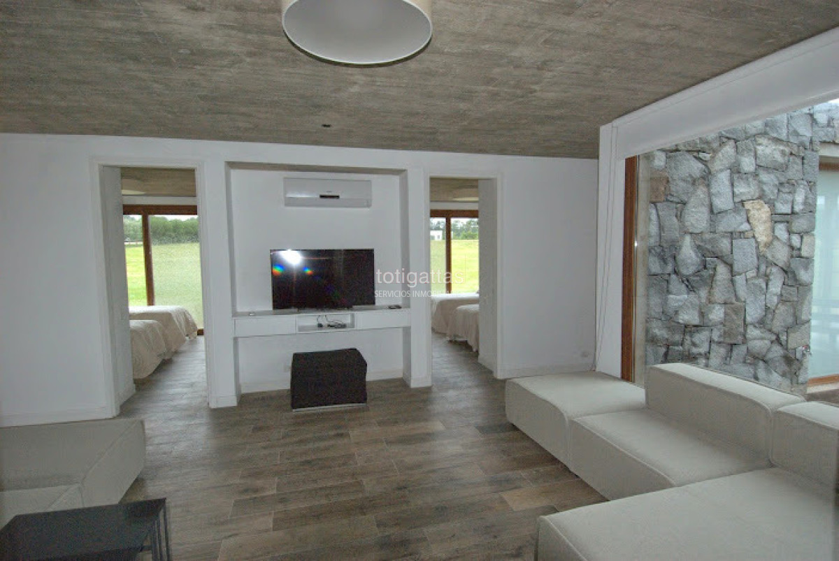 Casa ID.974 - Chacra Laguna Estate G