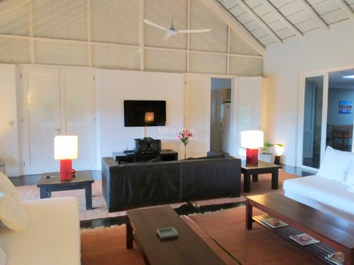Casa ID.861 - La Desembocadura