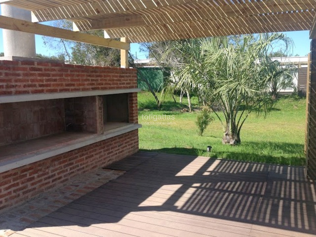 Casa ID.960 - Complejo Casas Blancas Nº 8
