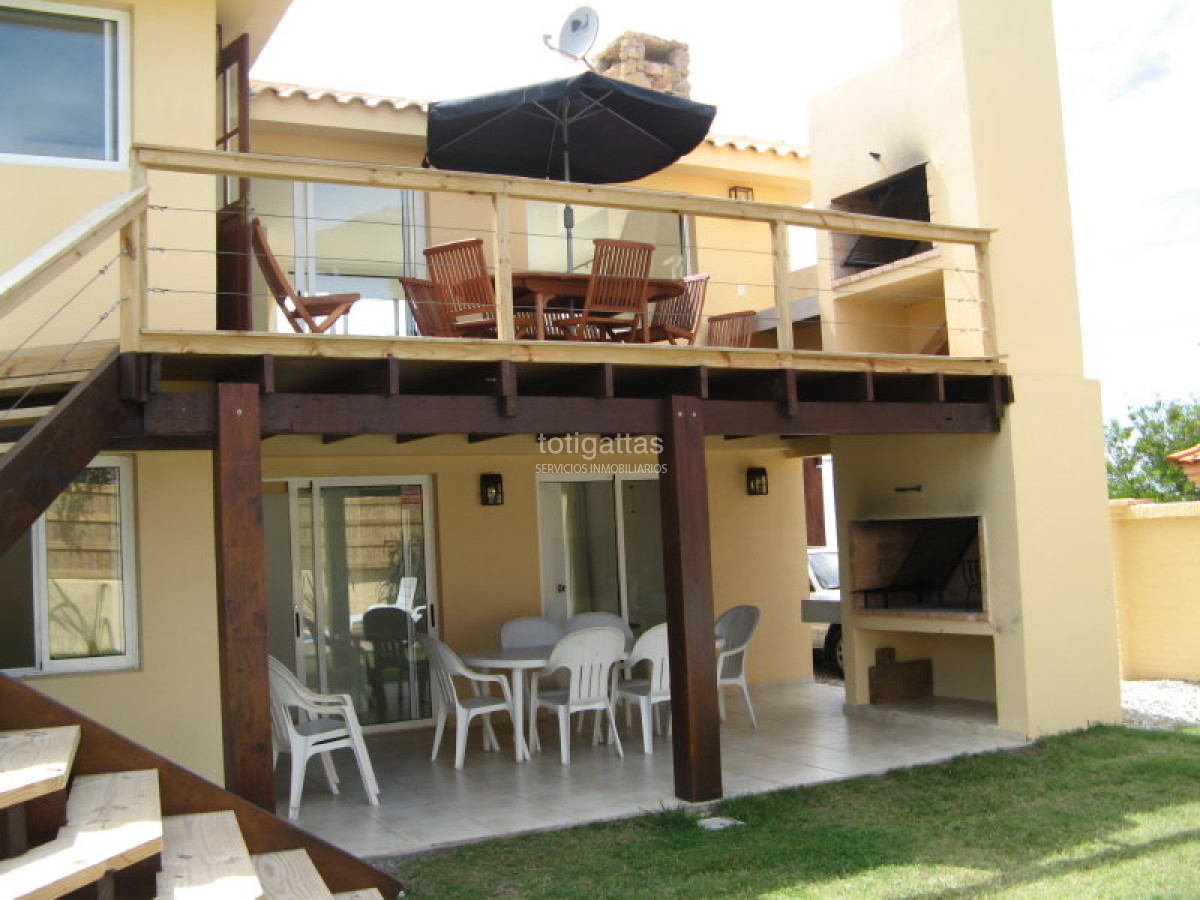 Casa ID.633 - Torre Piedra