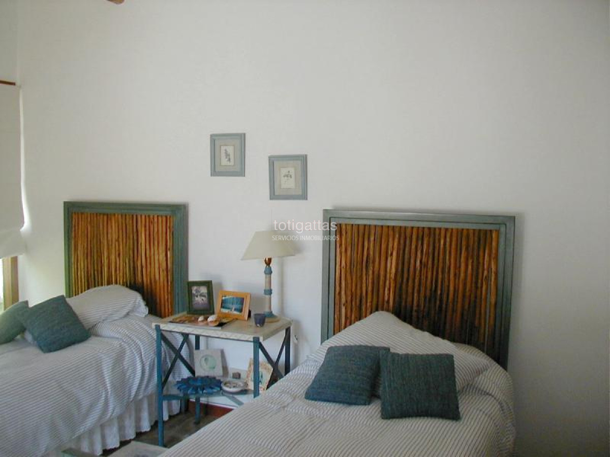 Casa ID.372 - Sea Witch