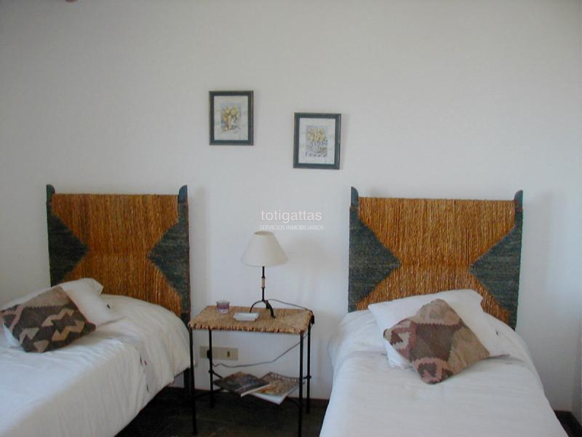 Casa ID.372 - Sea Witch