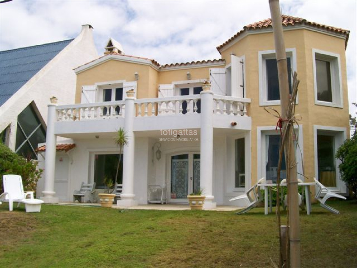 Casa ID.210 - Betsy Roos