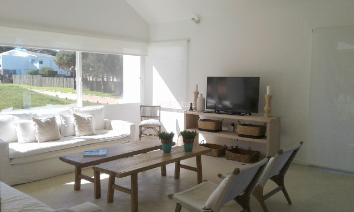 Casa ID.1013 - La Adolfina