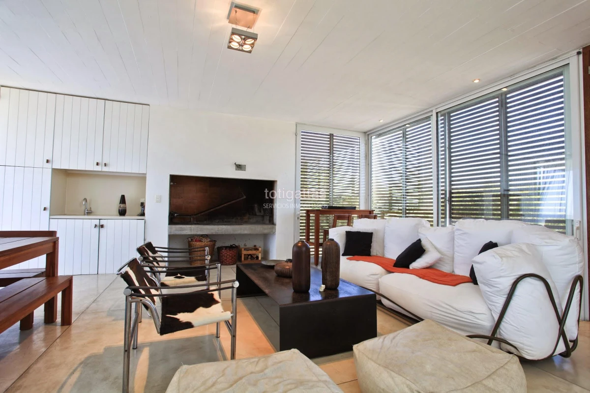 Casa ID.593 - La Familia