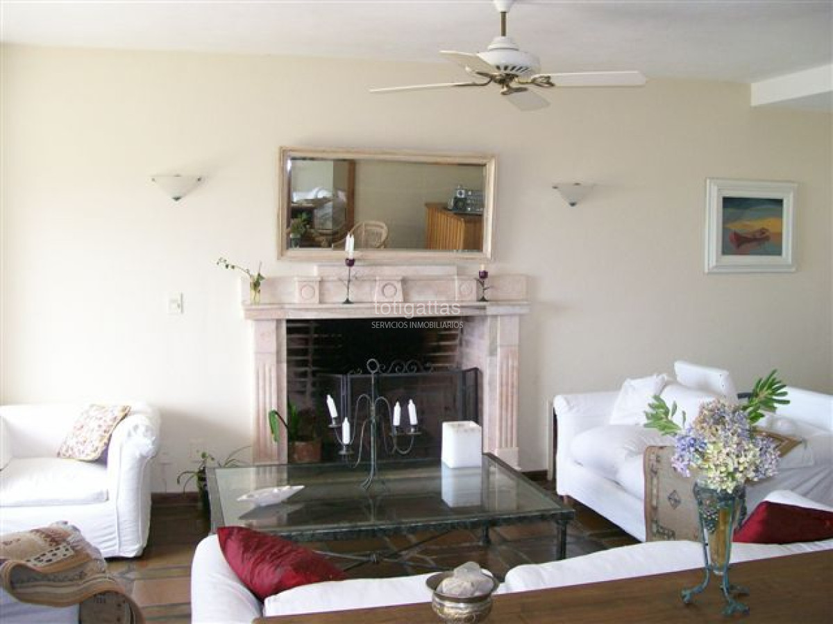 Casa ID.210 - Betsy Roos