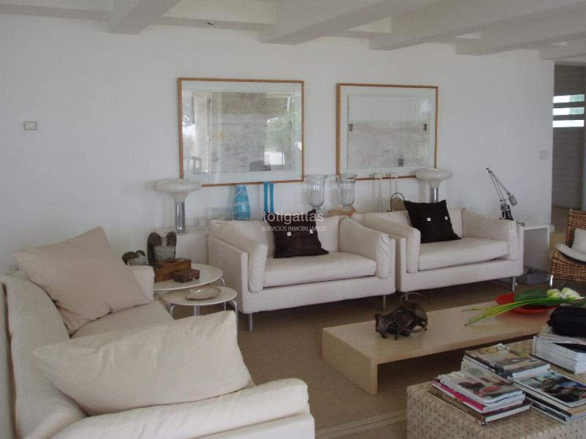 Casa ID.737 - Acuario