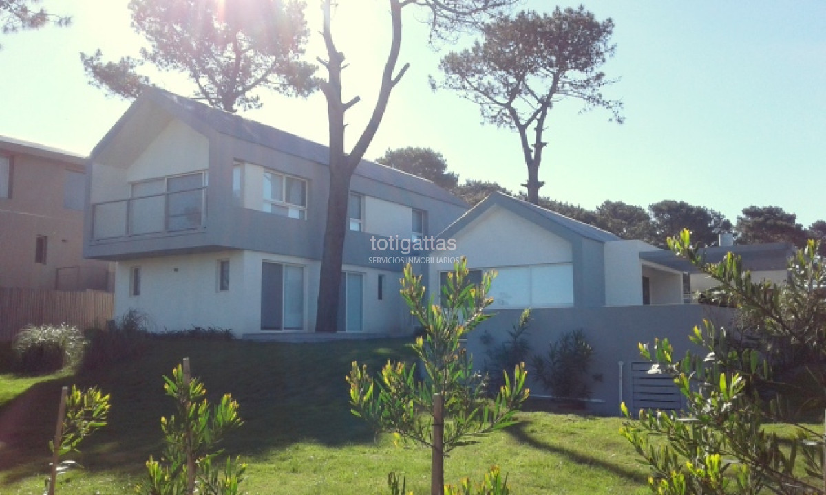 Casa ID.1013 - La Adolfina