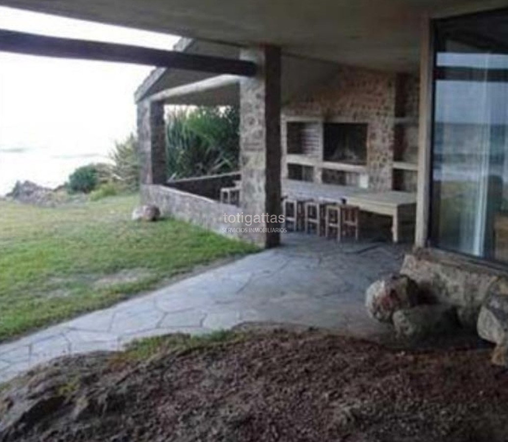 Casa ID.394 - Casa de Piedra