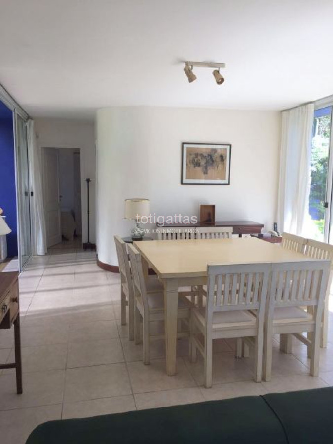 Casa ID.868 - Casa Azul y Piedra