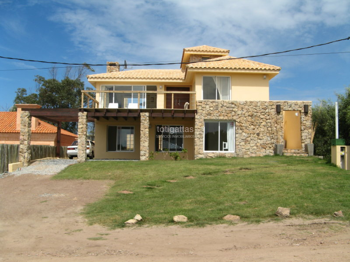 Casa ID.633 - Torre Piedra