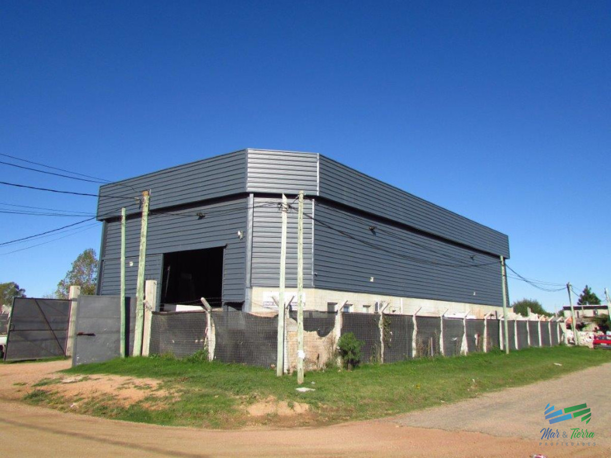 Terreno ID.2972 - Venta de Galpón en Villa Hípica, Punta del Este